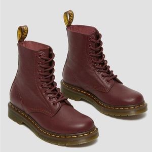 Dr Martens cherry red Pascal boot